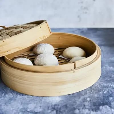 Bao buns in steamer